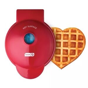 Dash Mini Heart Waffle Maker Red New in Box Valentine